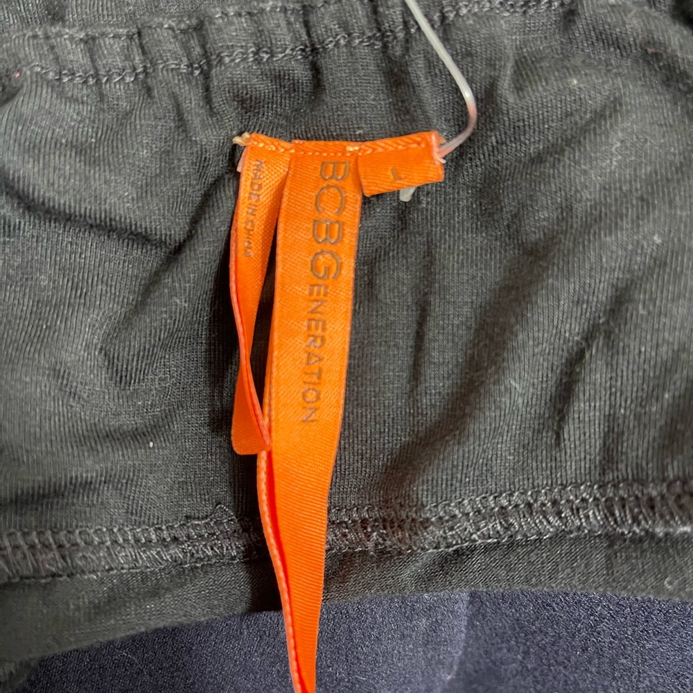 Bcbgeneration Sleeveless Solid Black Blouse. - image 4